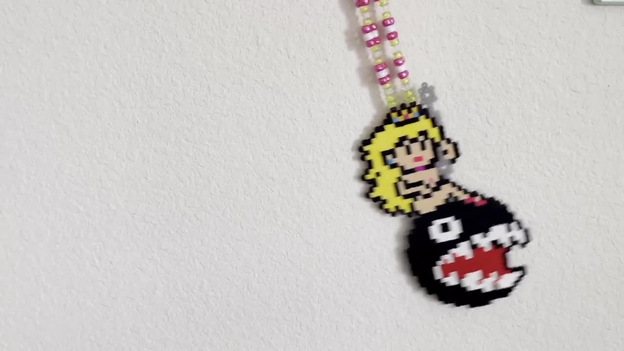 プリンセスピーチパーラーネックレス Leaky Pixels 作 • ピーチ