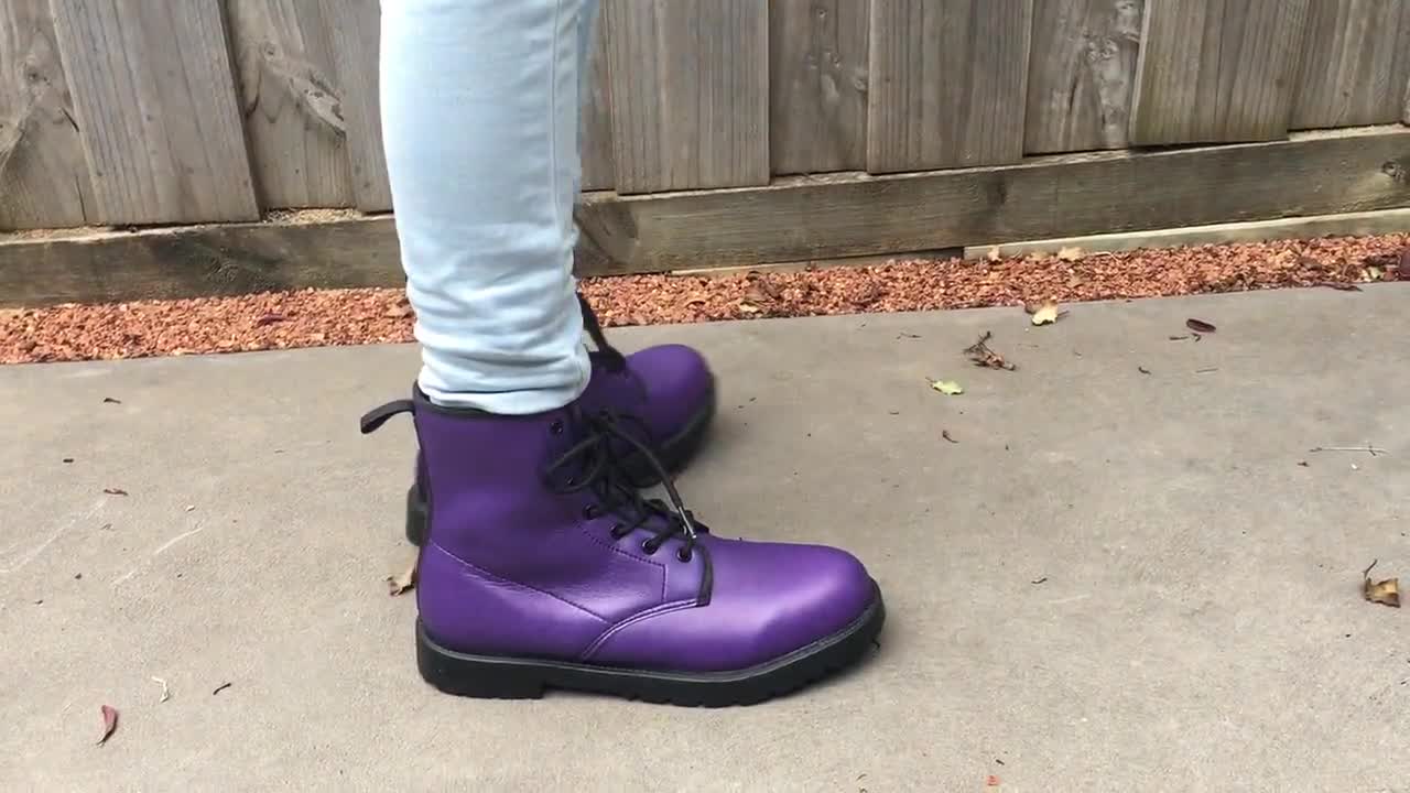 Mens on sale purple boots