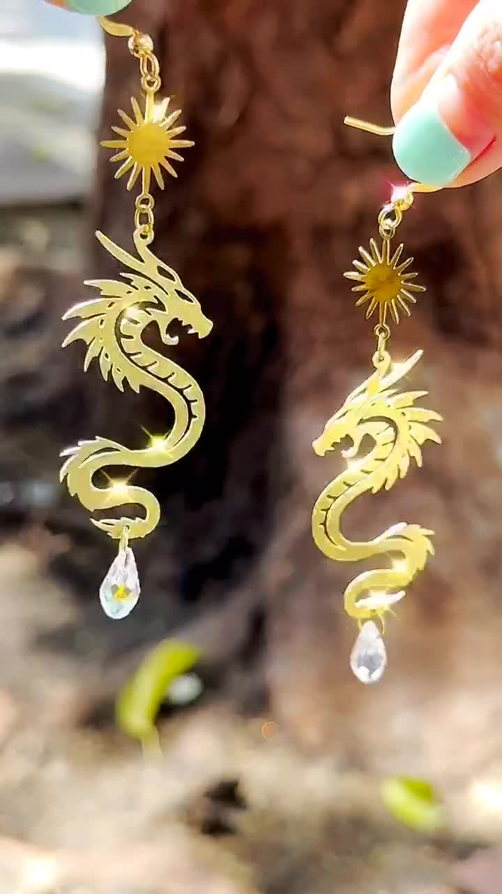 シルバー製ドラゴンチャーム Amazon.com: 50Pcs. WHOLESALE Tibetan Silver DRAGON Detailed
