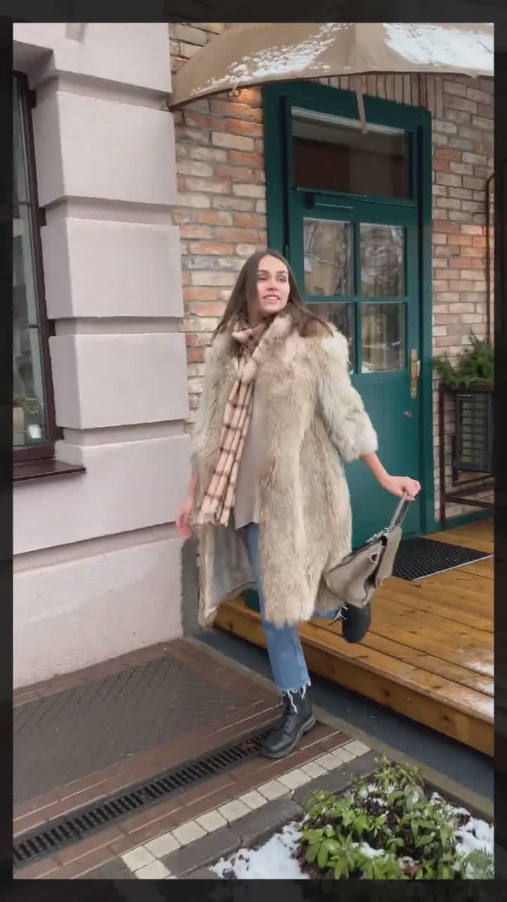 リアルファーコート コヨーテ系毛質 ナチュラルカラー 高級毛皮