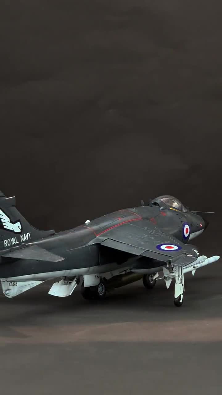 イギリス海軍シーハリアー FRS.1 1:48 プロビルドモデルを予約注文
