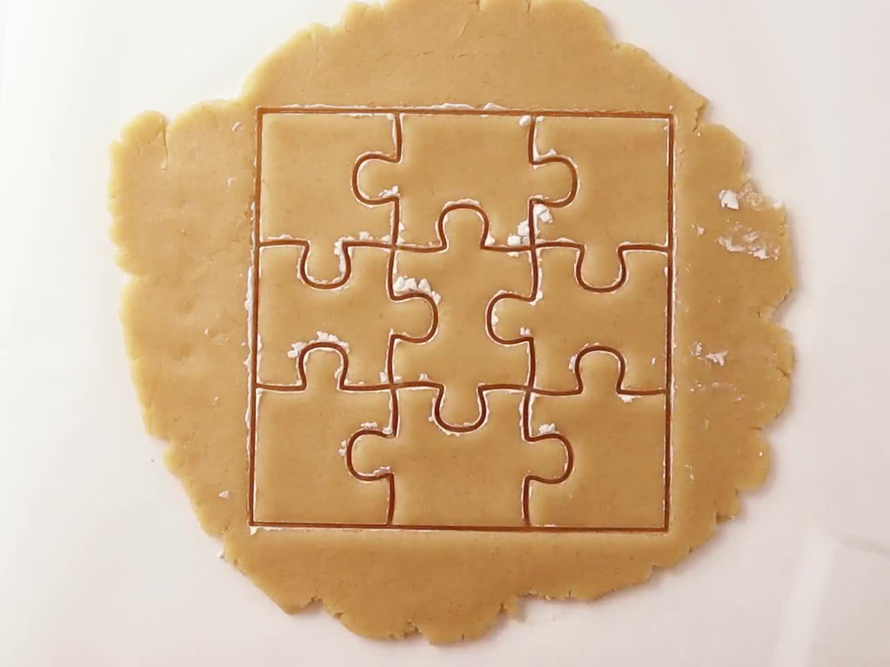 4 PC Fitted Puzzle Pieces Cookie Cutter Set 