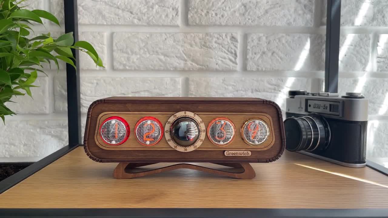 ニキシー管時計 In-4、デカトロン Og 4 ニキシー管時計、スチーム