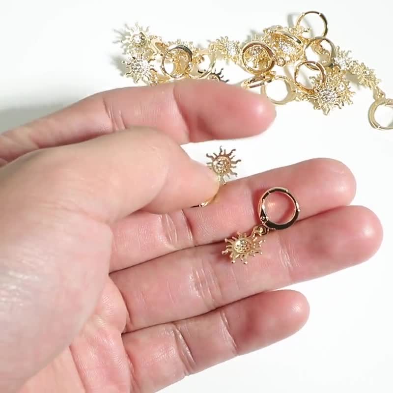 Brass Sun Earring Clasp -brass Sunshine With Cubic Zirconia