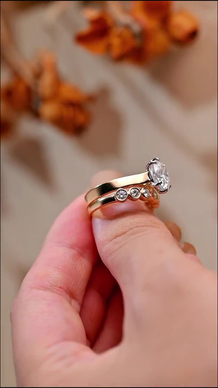 Solid Gold Two Tone Oval Moissanite Engagement Ring Set, 3mm