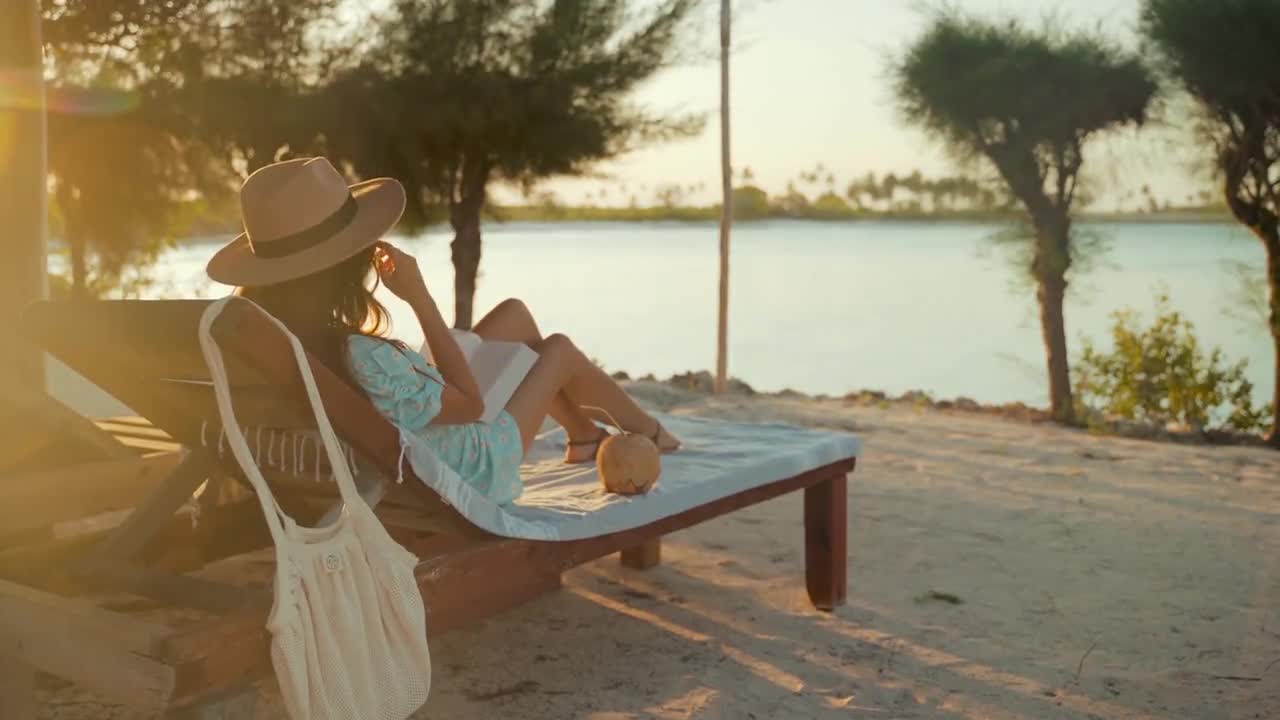 2 Transiciones Twitch Stinger 'Arco Iris' / Transición Diagonal Deslizante para tu Canal de Youtube video poster