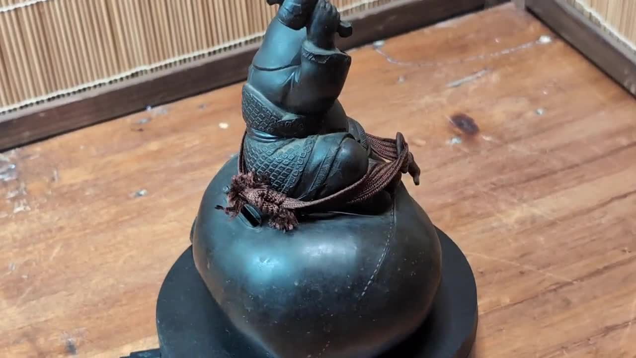 珍品 戦前 日本生命販促用・記念品 貯金箱 大黒天 金属製 希少な1920