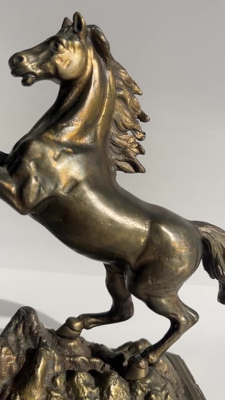 立ち上がる馬の像 - 室内装飾用の牡馬彫刻 - 卓上ブロンズ彫刻