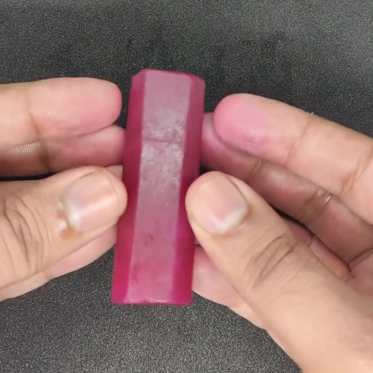 京ママ様 3点 ルビー原石 ギラギラNo.696 再入荷 ルビー(紅玉)原石 88g｜天然石 原石 通販 キラリ石