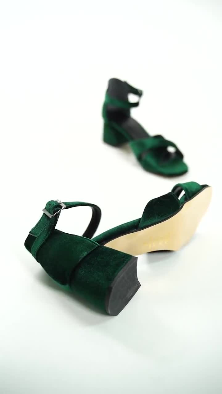 Buy DYMO's Trendy & Comfortable Dark Green Flat Sandals For Women Online at  Best Prices in India - JioMart.