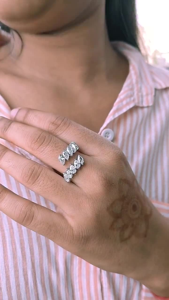 2.92カラット ペアシェイプ 天然ダイヤモンド バイパスリング、18金