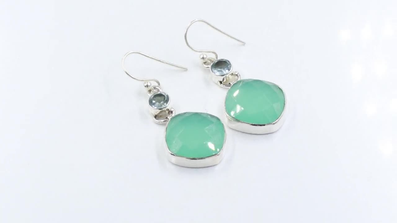 Orecchini pendenti Aqua Chalcedony, orecchini in argento