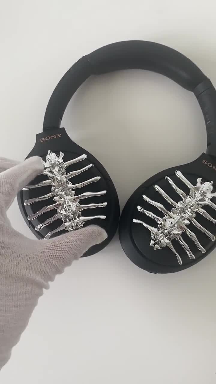 Chrome Spine Headphone Attachment: Sony XM4, XM5, XM6 - Cyberpunk
