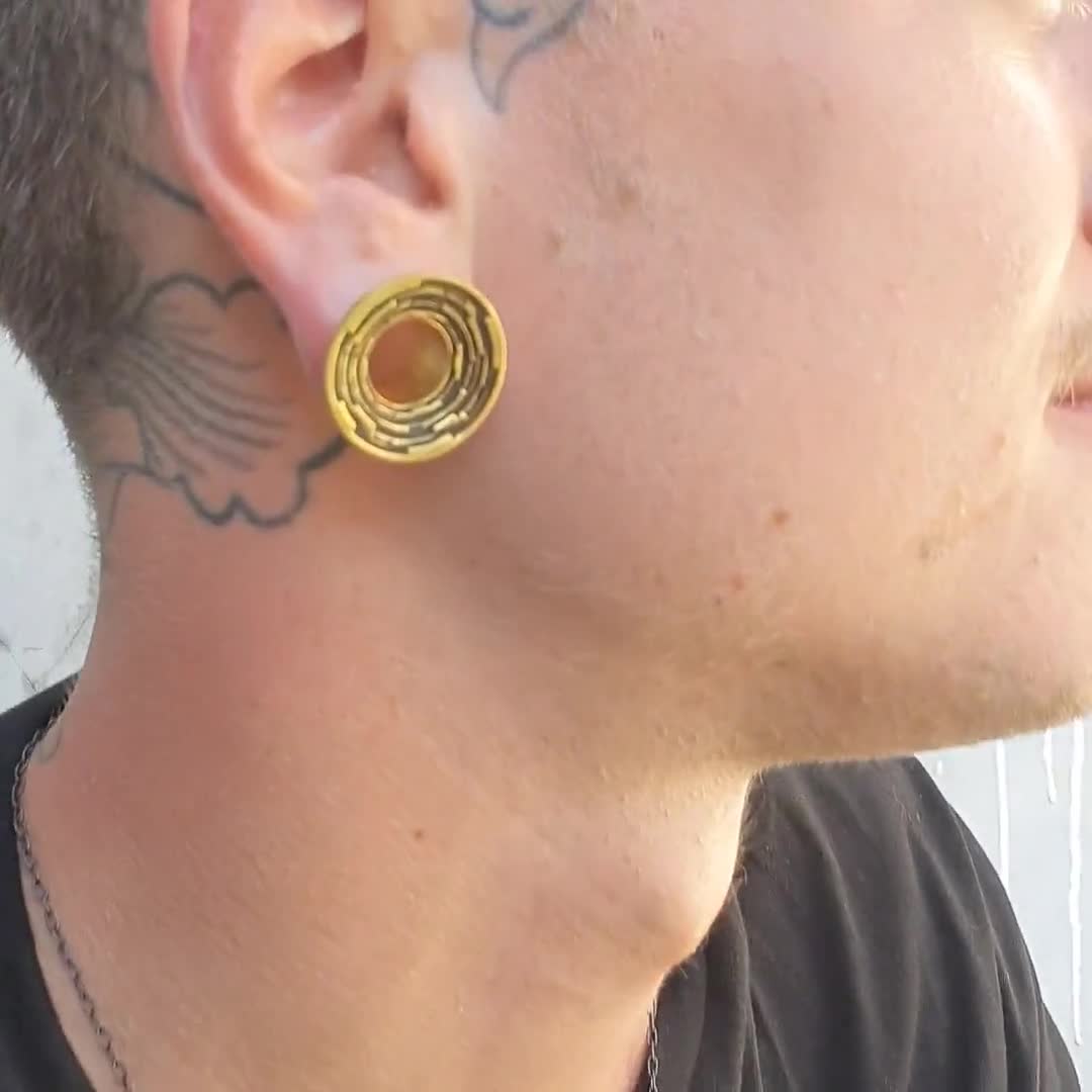 Gold hot sale flesh tunnels