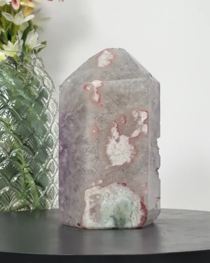アメジストタワー 天然アメジストの巨大な結晶があしらわれたタワー、STP0151 - Etsy 日本