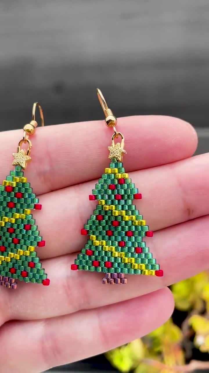 Christmas Tree Perler Beads (20+ Free Patterns!) - DIY Candy