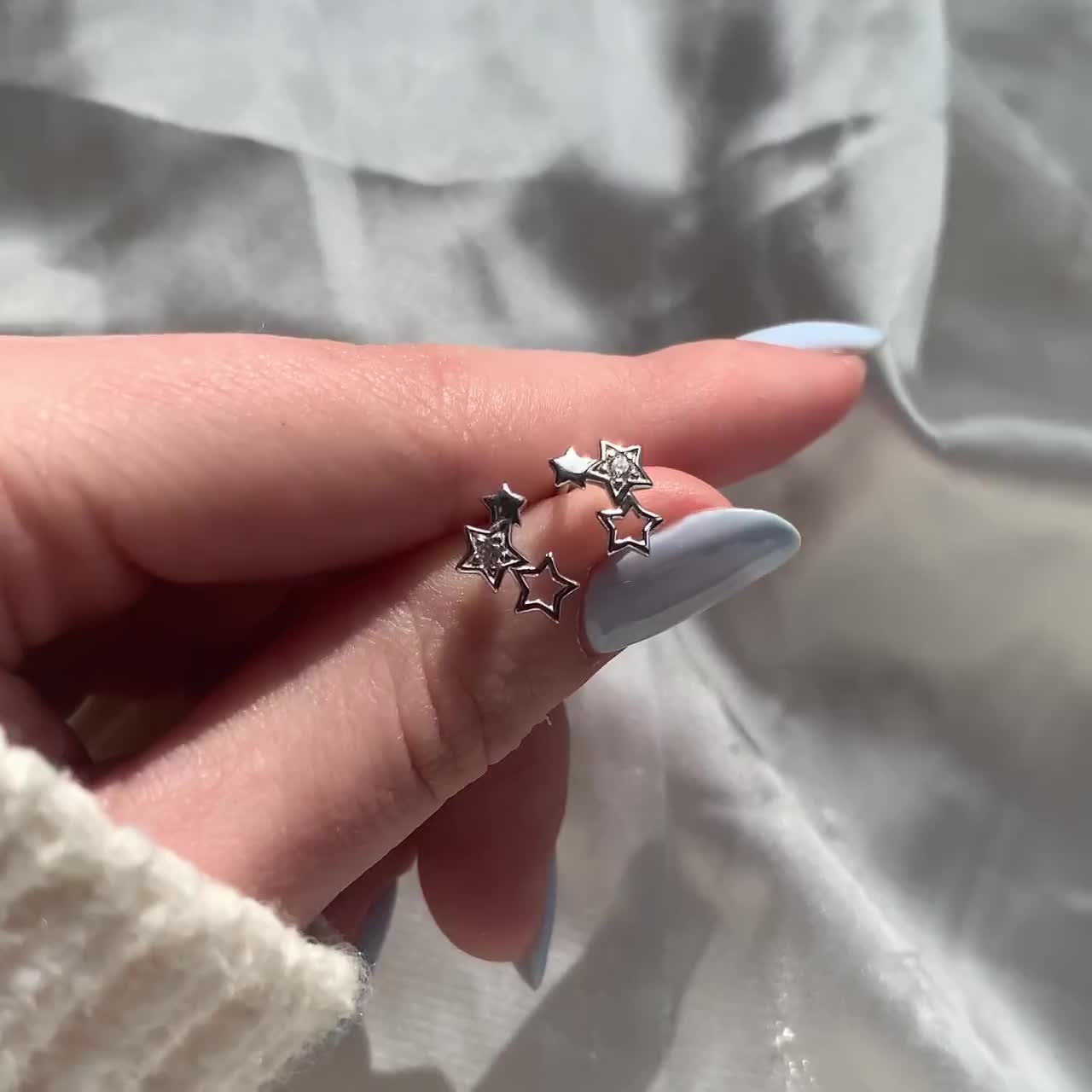 Orecchini in argento sterling e zirconi cubici con segno zodiacale - Toro - Italia