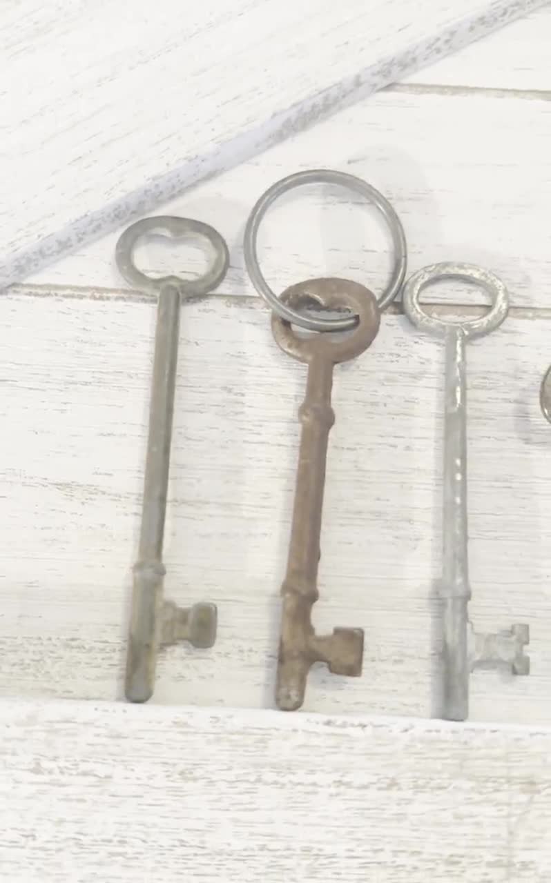 3 Vintage Open Barrel Skeleton Keys In A Variety Of Cuts Marked P. Bennedum
