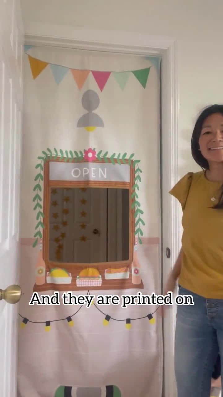 Tienda de juegos infantil con forma de camión de comida, juguete para juegos de imaginación, casita de juegos con cocina, tela lavable. video poster