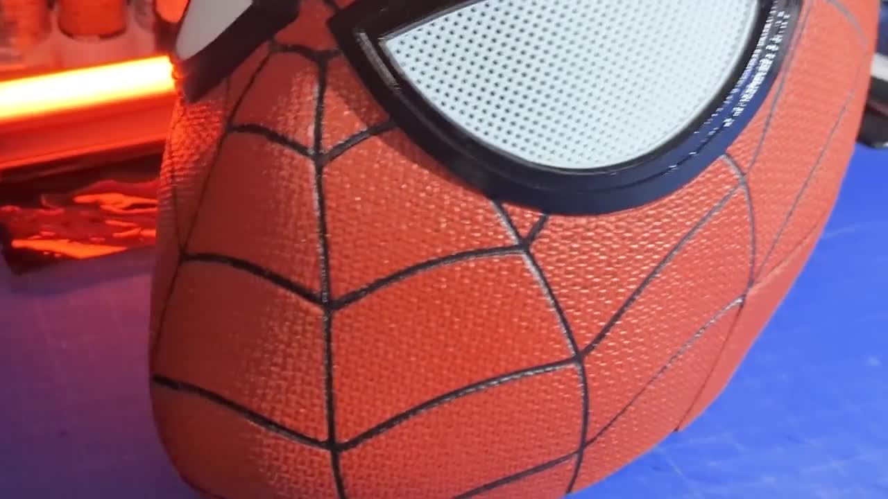 Spiderman Peter Parker/Miles Morales Kit de bricolaje Escala de tamaño real coleccionable/cosplay video poster