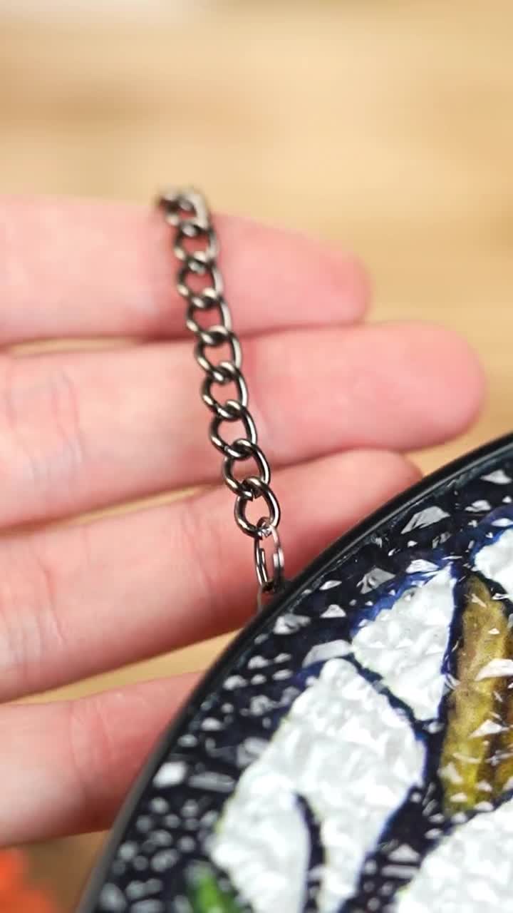 オーロラステンドグラスサンキャッチャー、オーロラ窓飾り、山の夜空