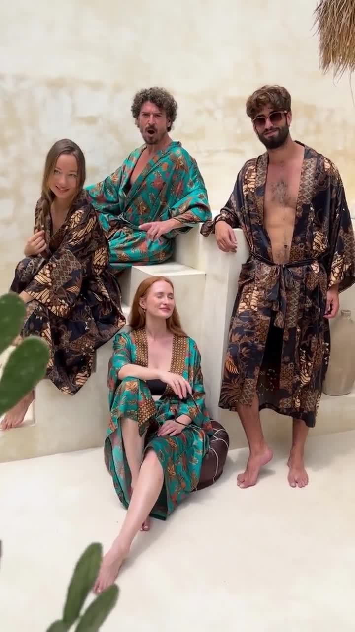 GILDED PLEASURE Silk Kimono robe for men – Mènuo – Šilkiniai Kimono  pagaminti Balyje