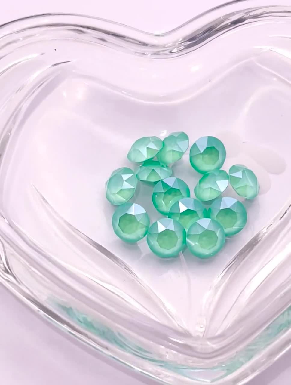 ミントグリーン UNF (39ss-8 mm) スワロフスキー 1088 XIRIUS シャトン
