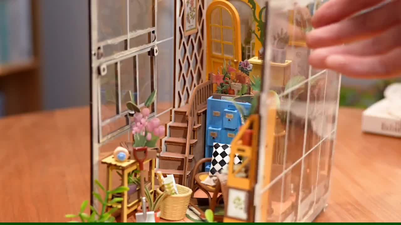 Robotime Rolife Garden House Book Nook Kit Book Shelf Insert Easy Assemble  Toys