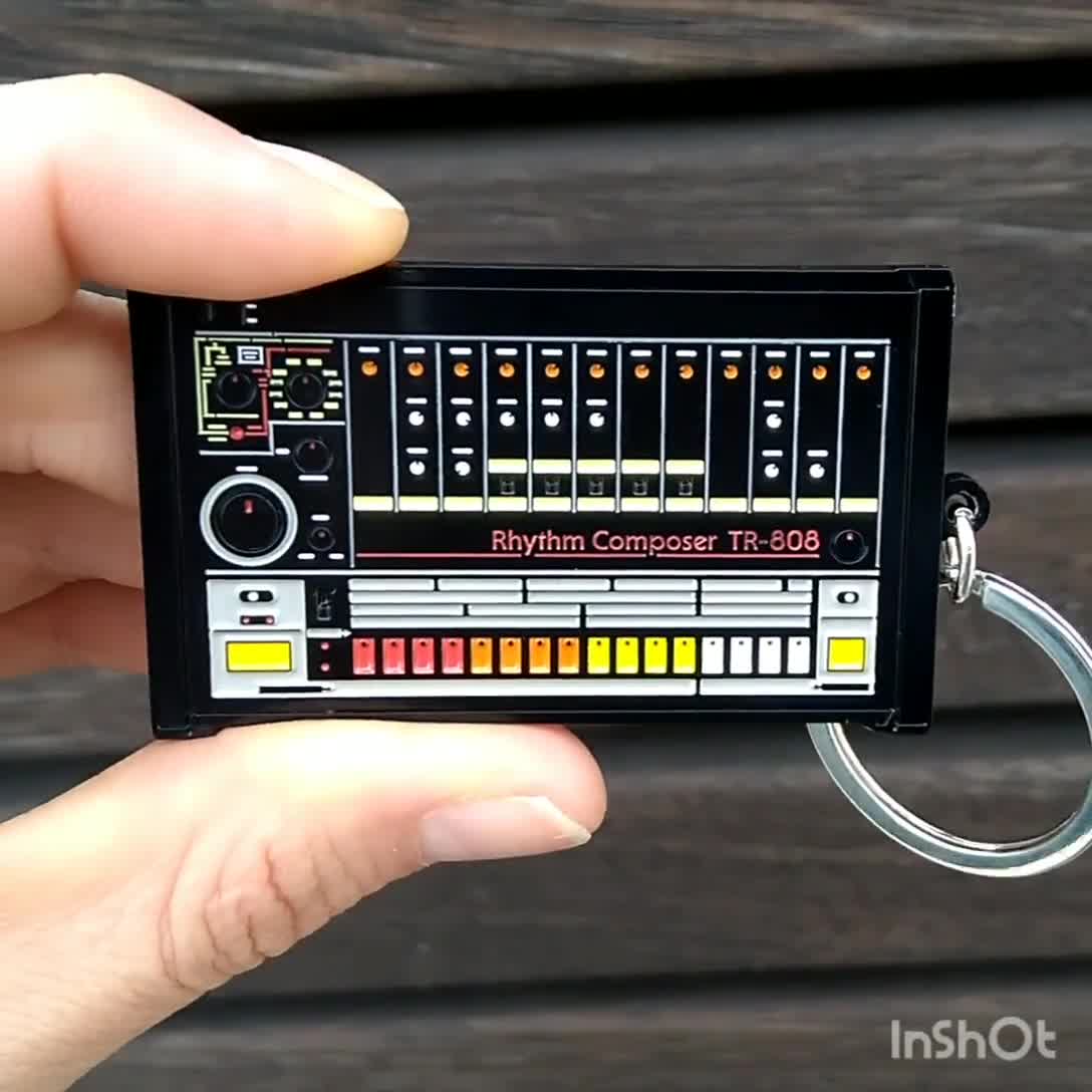 Roland TR-808 Drum Machine metal keyring