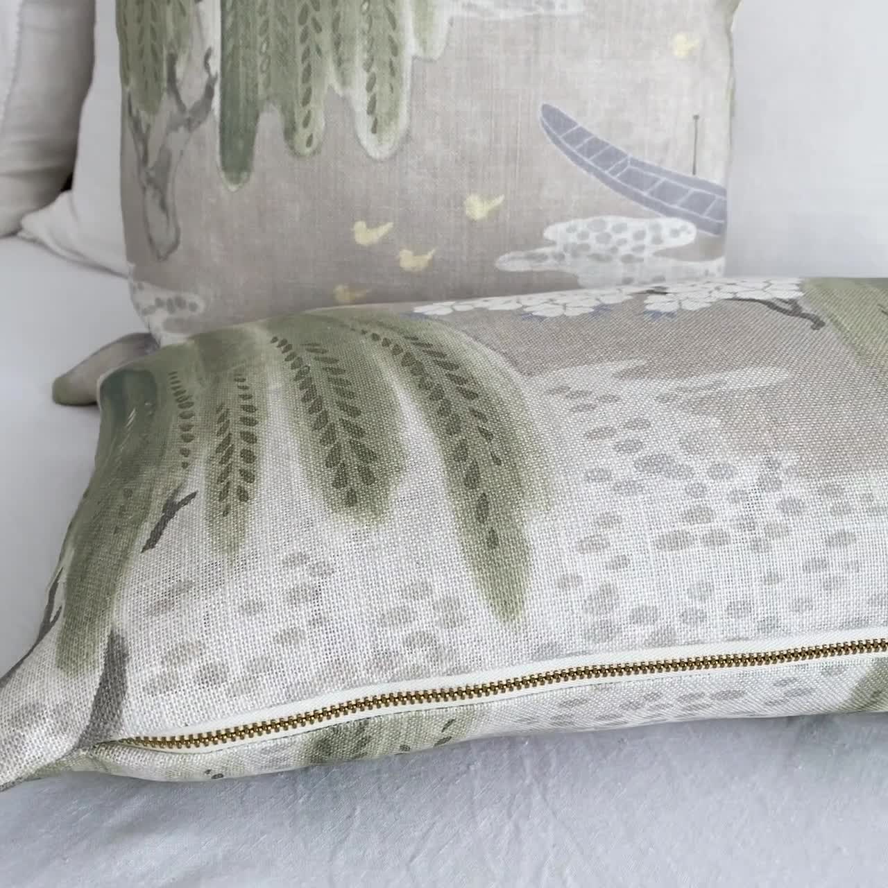 https://v.etsystatic.com/video/upload/q_auto/Thibaut-Willow-Tree-AF23106-Beige-Chinoiserie-Printed-Floral-Decorative-Throw-Pillow-Cover-Product-Video_o06tvk.jpg