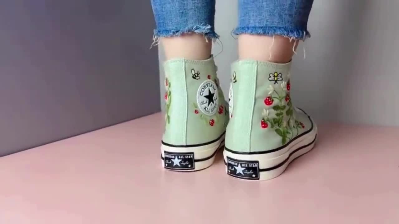 cloverページです。 Embroidered Strawberry Converse: Sage Green High Tops