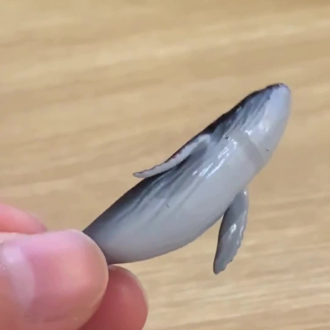 樹脂製クジラの置物 1.97インチ x 0.98インチ、ミニ海洋動物彫刻