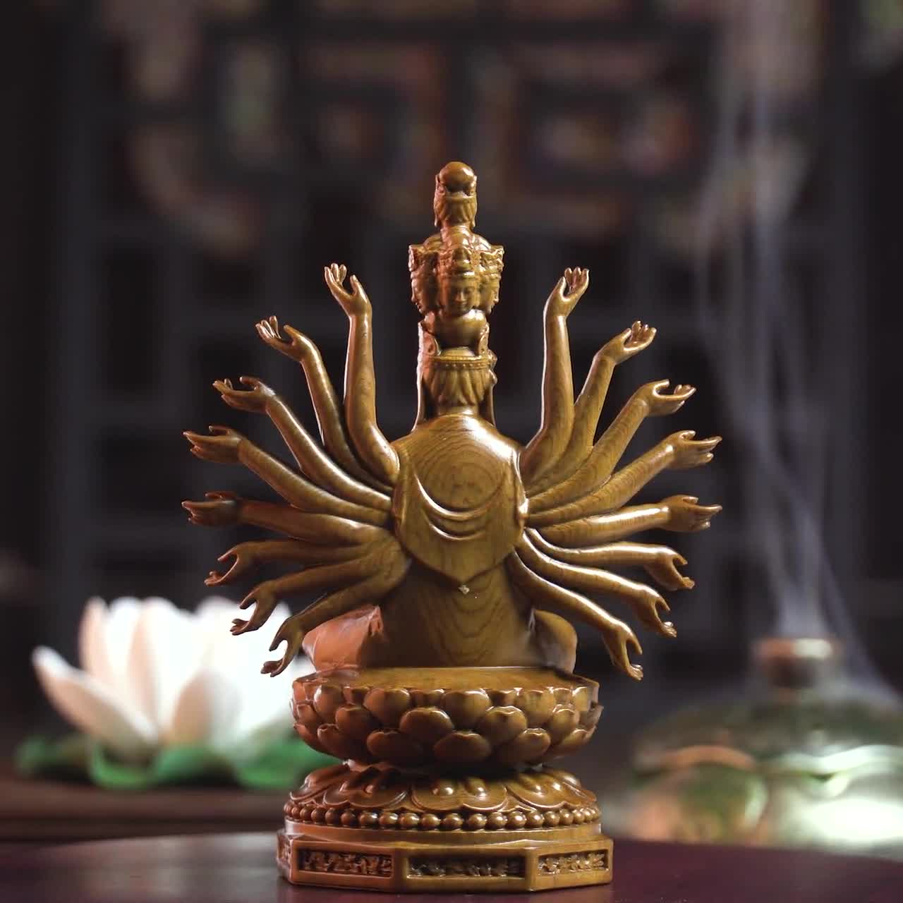 Thousand_Hands_Guan_Yin_Bodhis