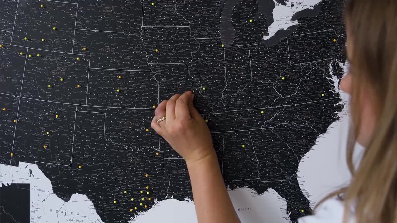 Mappa personalizzata del viaggio del mondo con puntine, arte blu verde  acqua dei luoghi in cui sono stato, tela con bacheca per tracker di  viaggio, mappa dei paesi visitati -  Italia