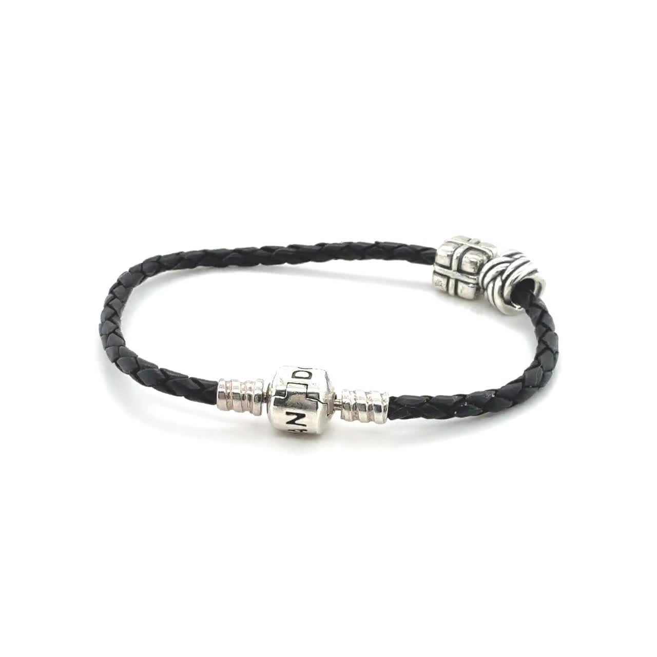 本物のスターリングシルバー PANDORA ブレスレット、チャーム 2 個付き