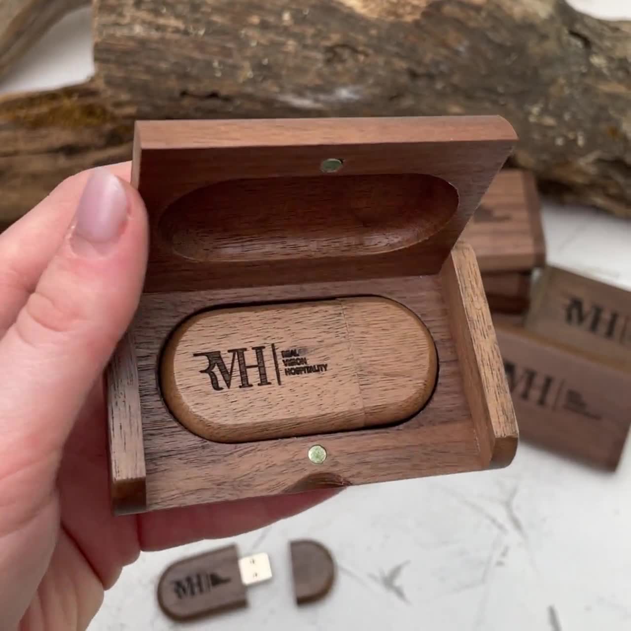 Regalo Nozze, Incisa Laser, 16 GB, Velocit&agrave; Fino A 40 MB/s