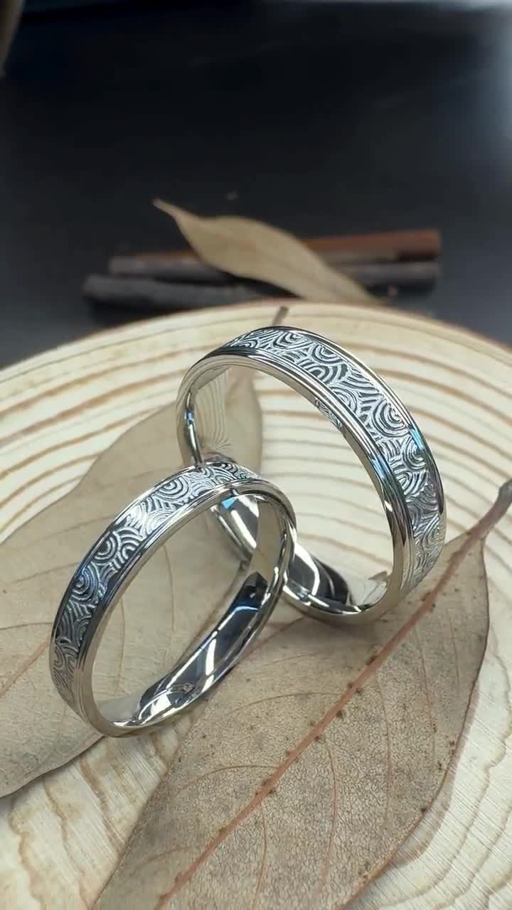Hot Acciaio di Titanio Nero Argento Corona Anello Logo Personalizzato Amanti Delle Coppie Re Regina Anelli