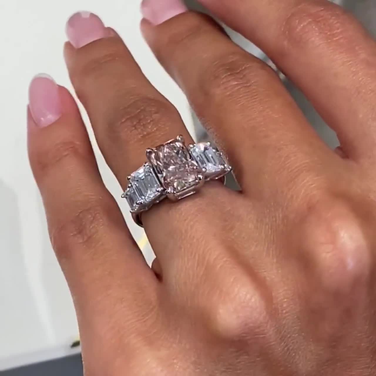 Anello Cluster In Diamante Naturale Rotondo Da 1,85 Ct In Oro Rosa 14k