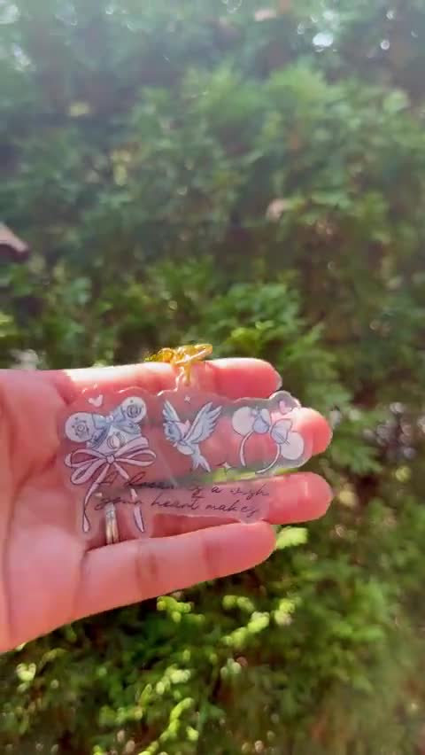 Amuletos para bolso con orejas de villano video poster