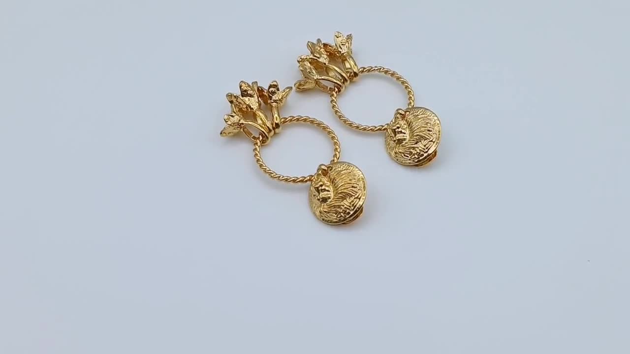 VERSUS by GIANNI VERSACE * ヴィンテージ ゴールド メタル