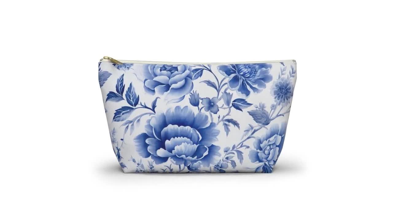 【L'Appartement Bonjour Pouch】 Chinoiserie Cosmetic Pouch, Blue Porcelain Design Accessory