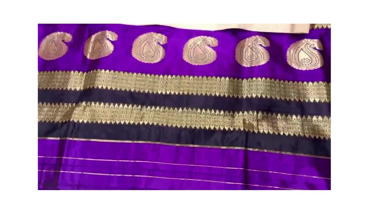 Narayan Peth Paithani in Combination of Yellow Color Pallu |