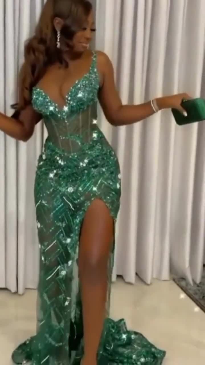 Femme - Emerald Green Formal Dress  Sheer Lace Bra Cup Corset Fitted Leg  Split – STUDIO MINC