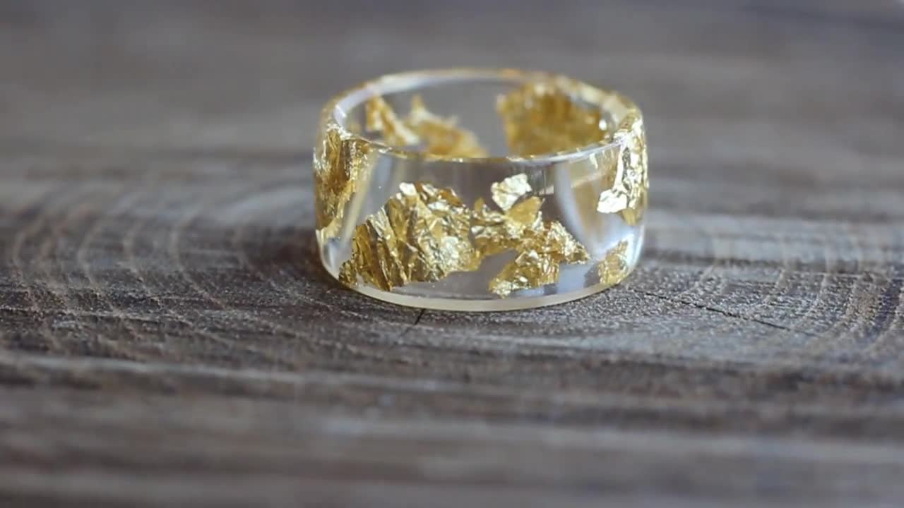 Clear Resin Ring, Stacking Gold Ring, Silver Flakes Ring, Resin Jewelry, Transparent Ring, Faceted Ring, Wedding Ring, Women Rings