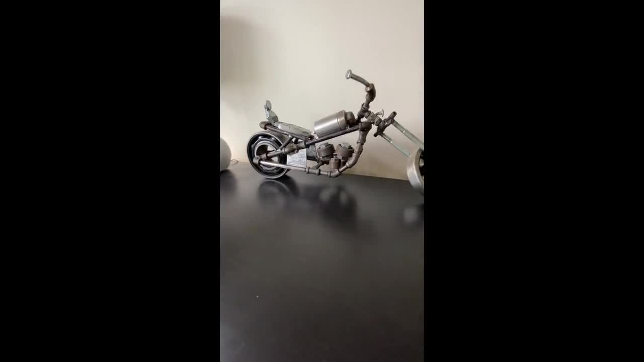 チョッパーバイクのメタルアートディスプレイ（大型） - Etsy 日本