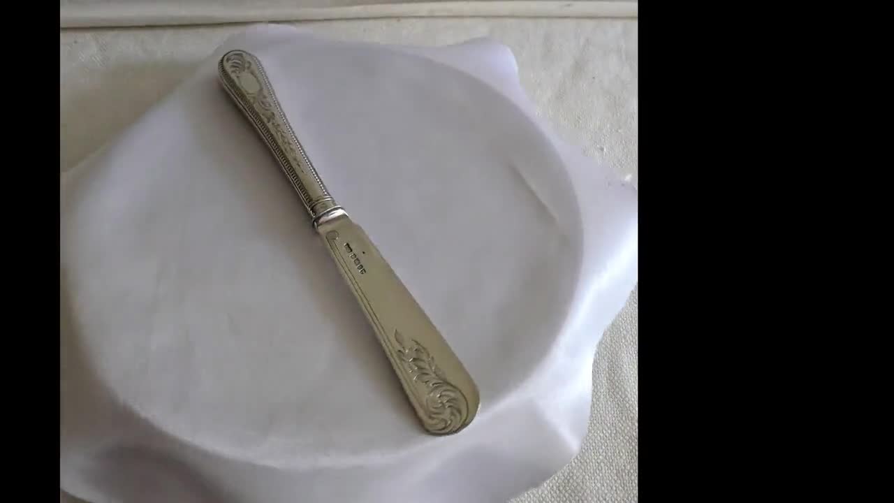 アンティーク ビクトリア朝 ホールマーク付き 純銀製 バターナイフ