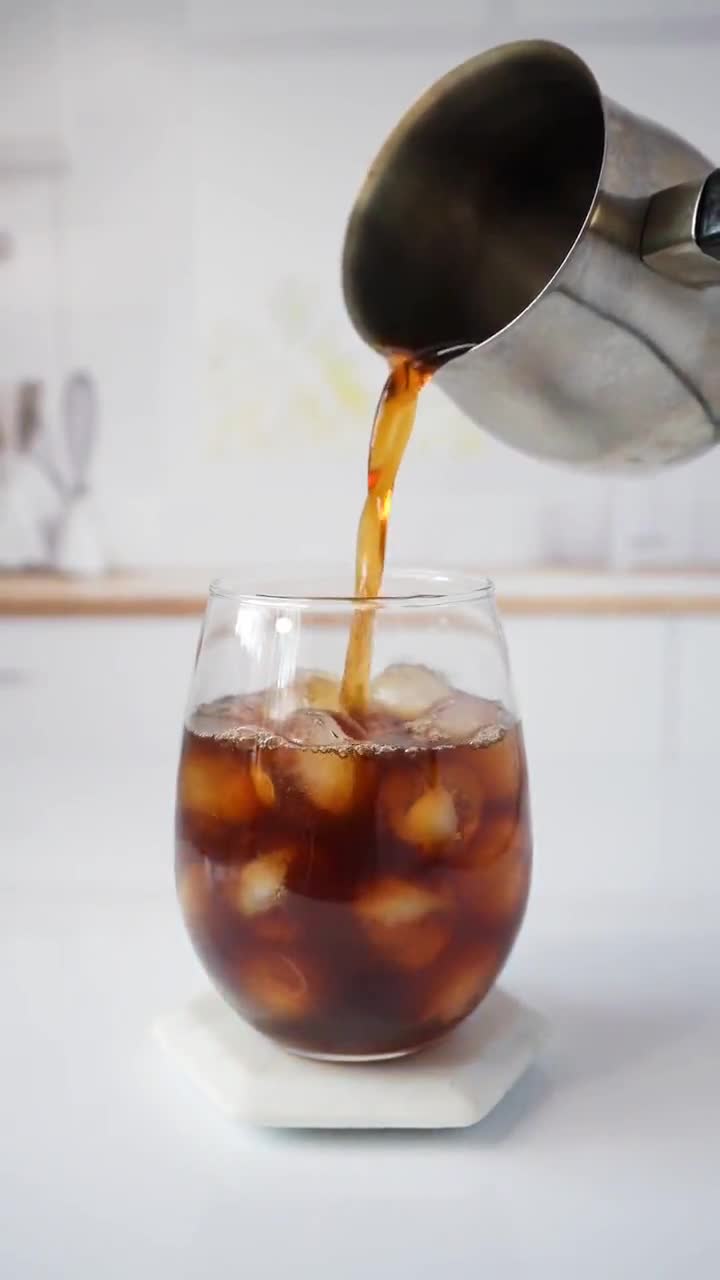 https://v.etsystatic.com/video/upload/q_auto/V017_Iced_Coffee_q1wtob.jpg