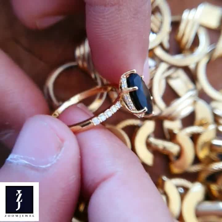 1.95カラットのブラックオニキスダイヤモンドリング、マーキスカットの