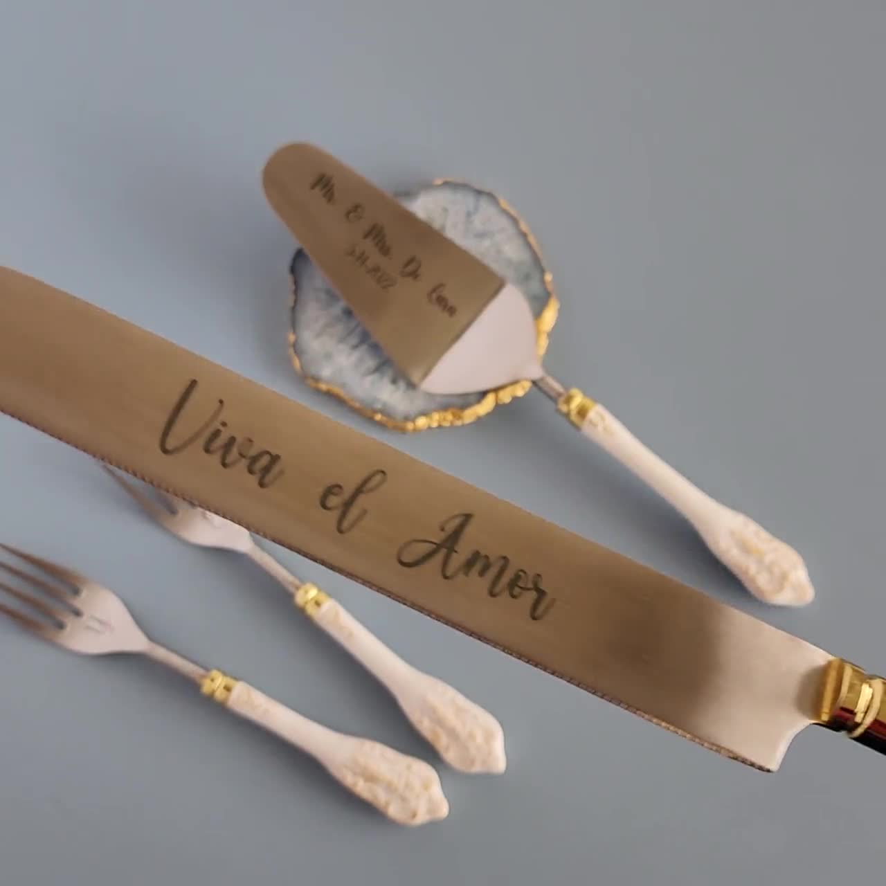 Personalized Wedding Cake Knife, Server and Fork Set - White Wedding C –  Gibb & Daan