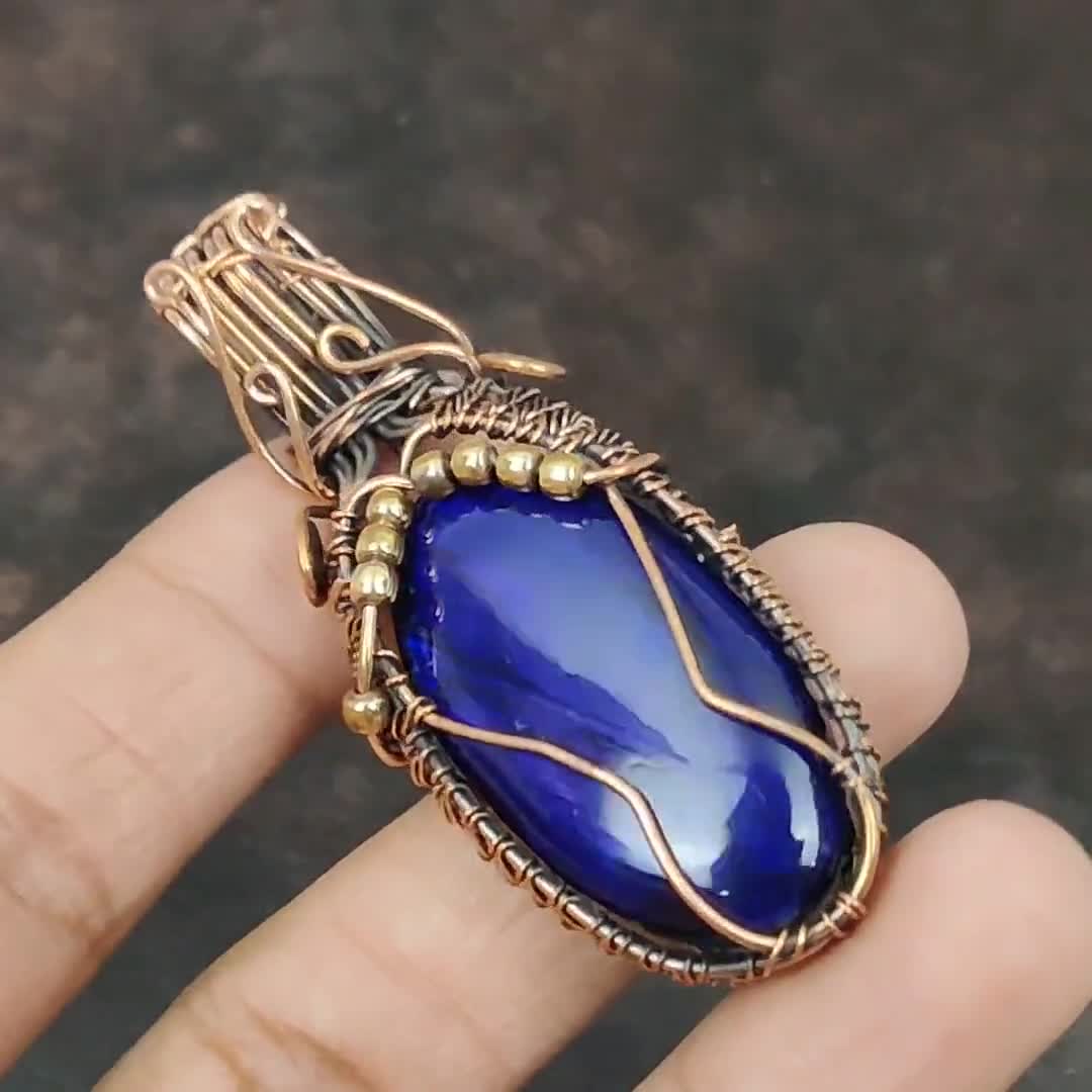 Ciondolo In Filo Di Rame Avvolto In Labradorite Blu Fuoco: Gioielli Di Design Ossidati - Italia - Foto 4
